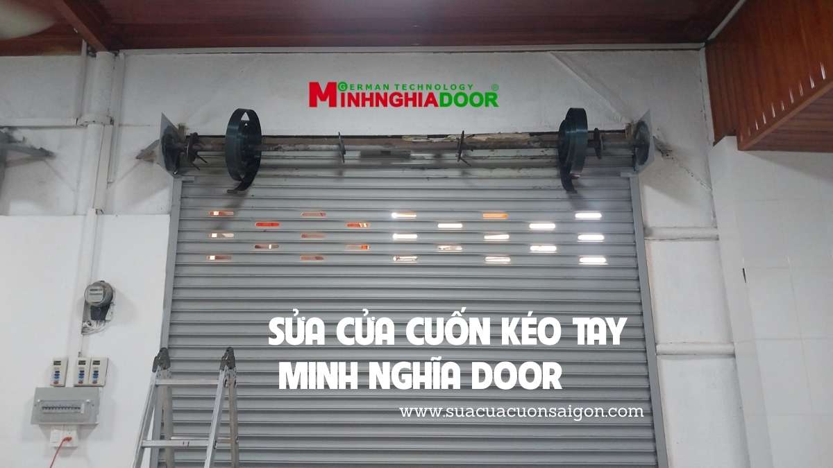 sua-cua-cuon-keo-tay